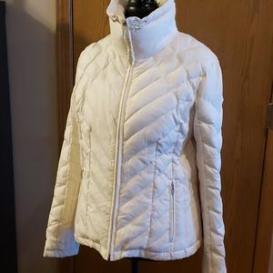 Nine west off white quilted puffer jacket euc
